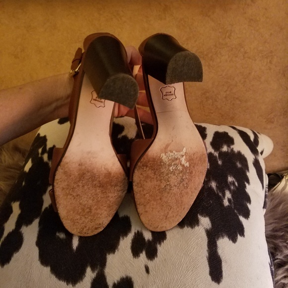 Shoes - Picture 4 of 8